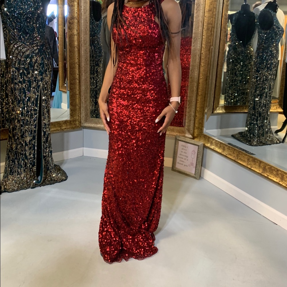 B E A U T I F U L Red Sequin Dress !😍❣️